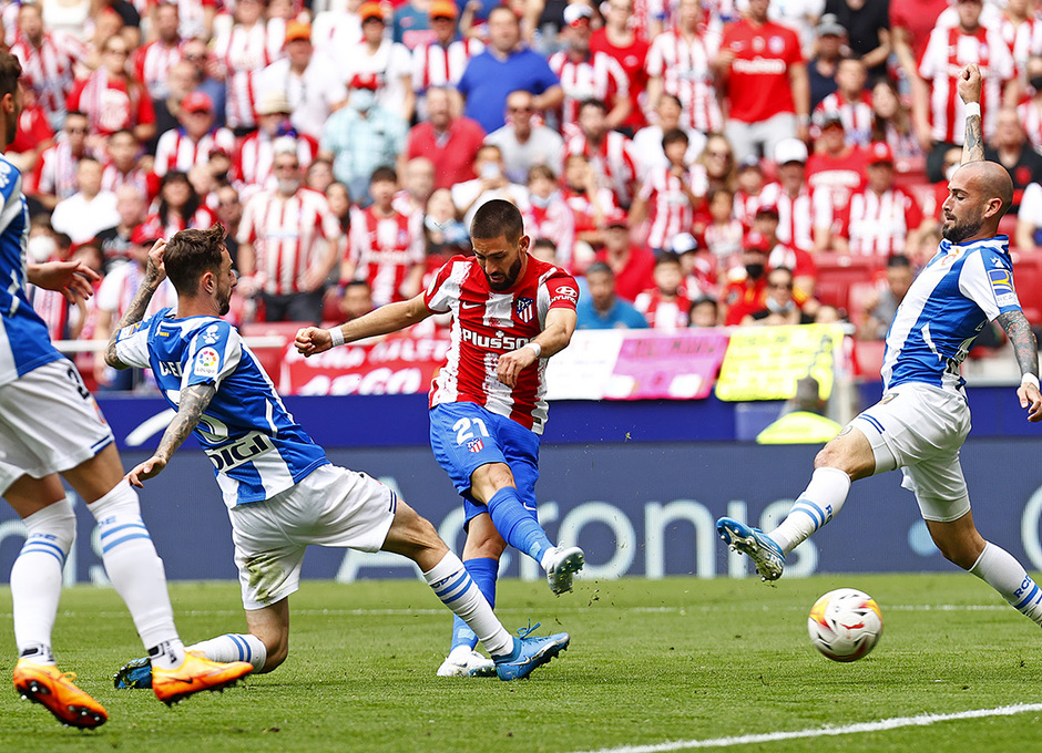 爱游戏网址-西甲倒计时，马赛今晨绝杀压哨，细节引发关注，话题不断，训练强度明显提升(皮尔斯压哨绝杀集锦)