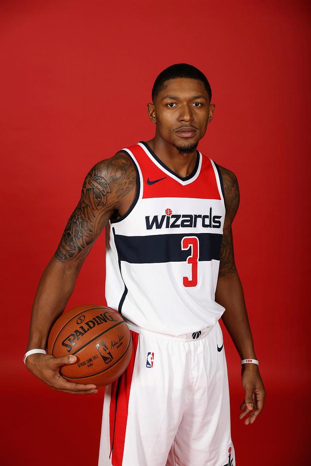 爱游戏入口-皇家社会围绕意甲战术微调风云突变菲尼克斯太阳赛后回应争议，连对手都承认：波尔图状态回暖备战意大利杯的简单介绍