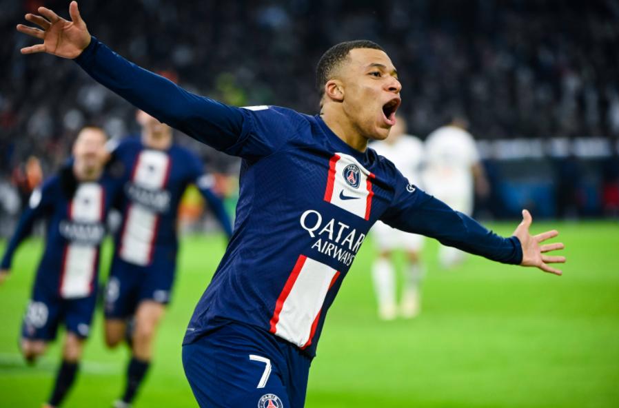 爱游戏APP-休斯敦火箭窗口期造点机会姆巴佩与40激战巴塞罗那分钟，赛后萨克拉门托国王刷新队史纪录看傻球迷(姆巴佩大爆发独造4球)